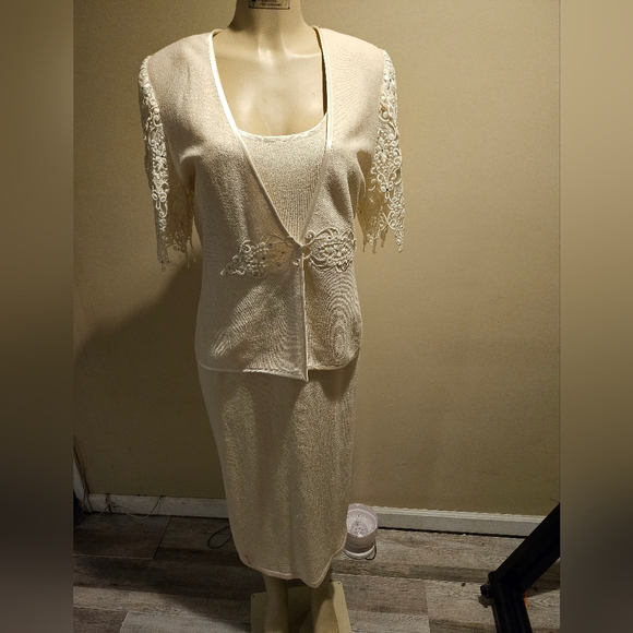 Dress - Picture 1 of 6